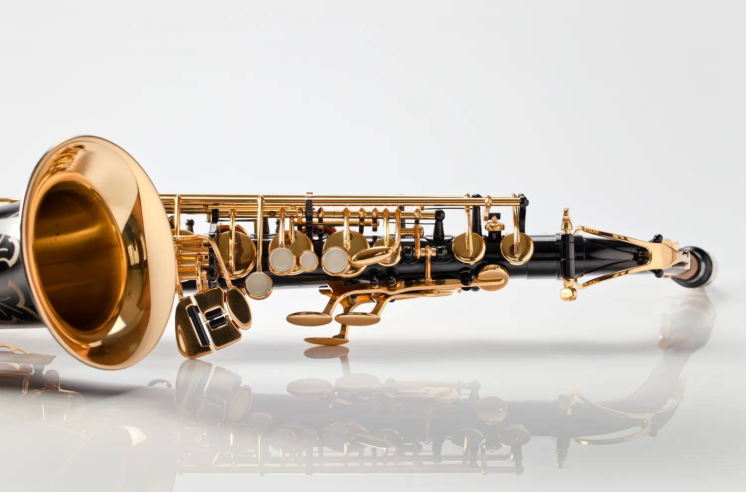 Ile dzwiekow ma saksofon tenorowy?